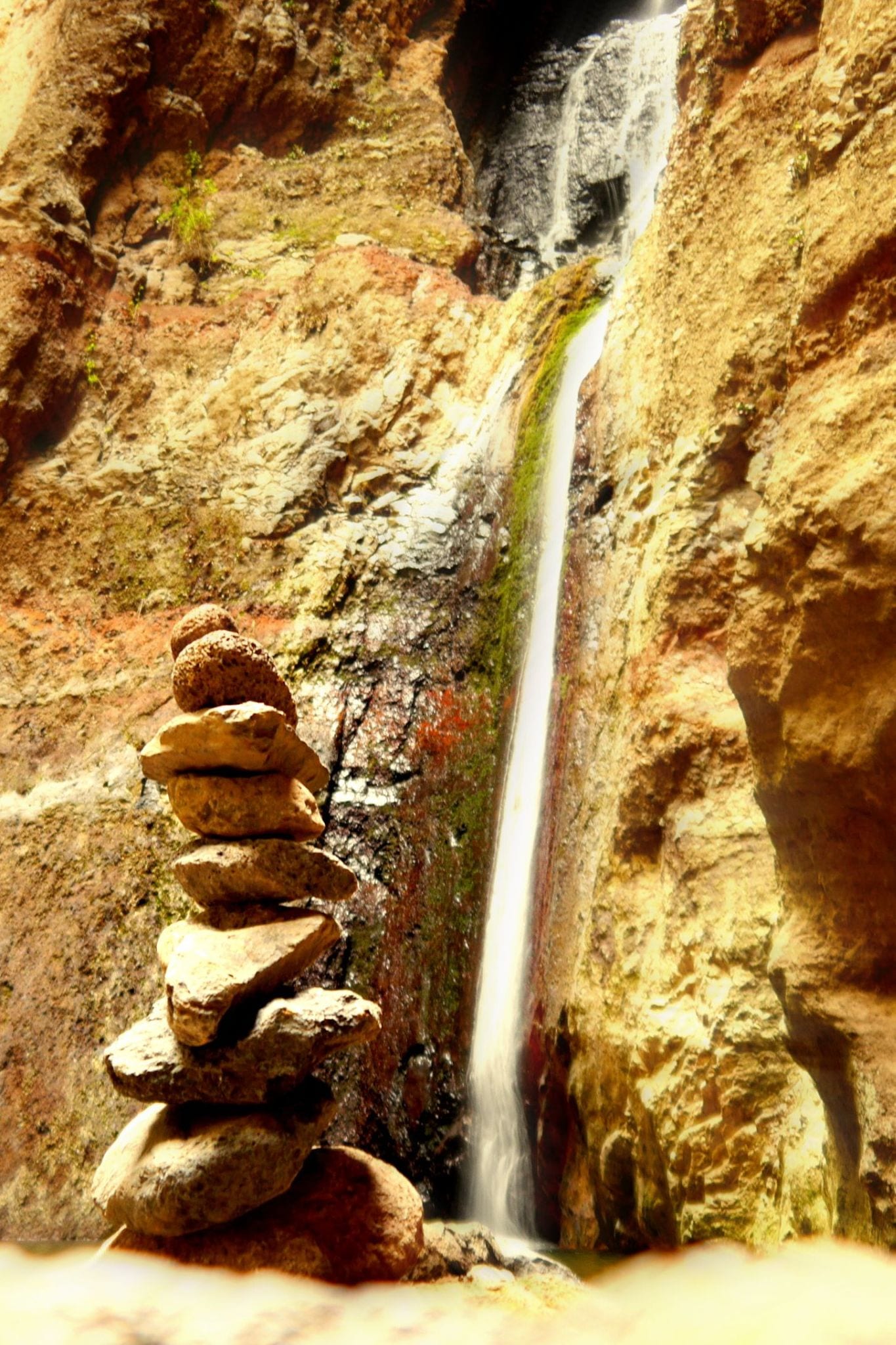 La cascada al final del recorrido del Barranco del Infierno, Adeje, Tenerife.