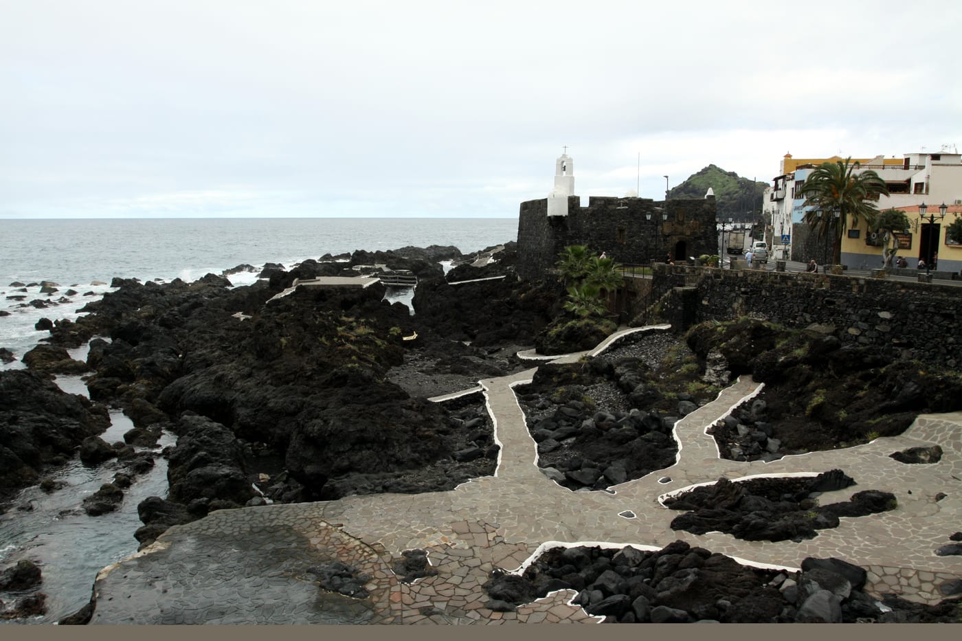 El Castillo de San Miguel de Garachico, fortaleza del siglo XVI junto al mar.
