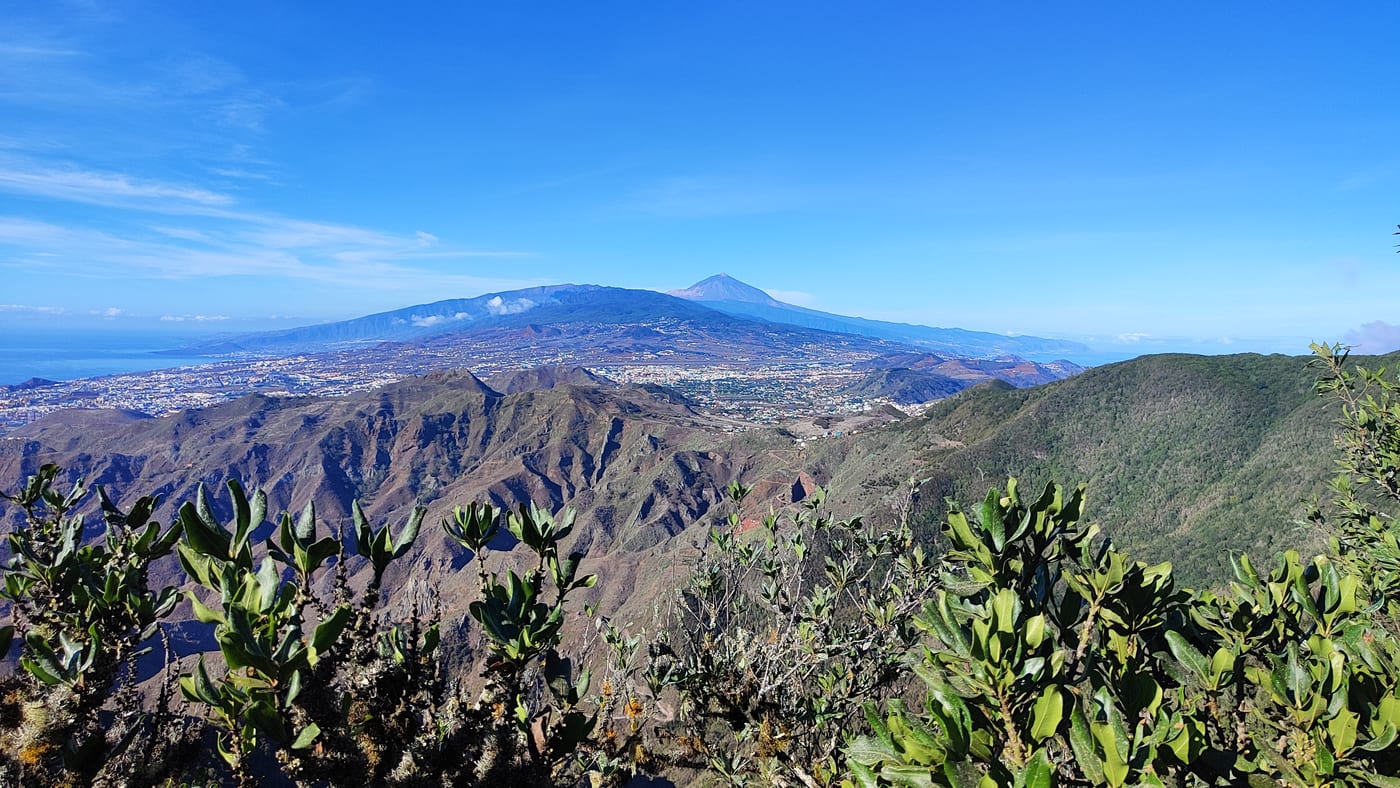 Vistas desde el Mirador del Pico del Inglés en el Parque Rural de Anaga, Tenerife.