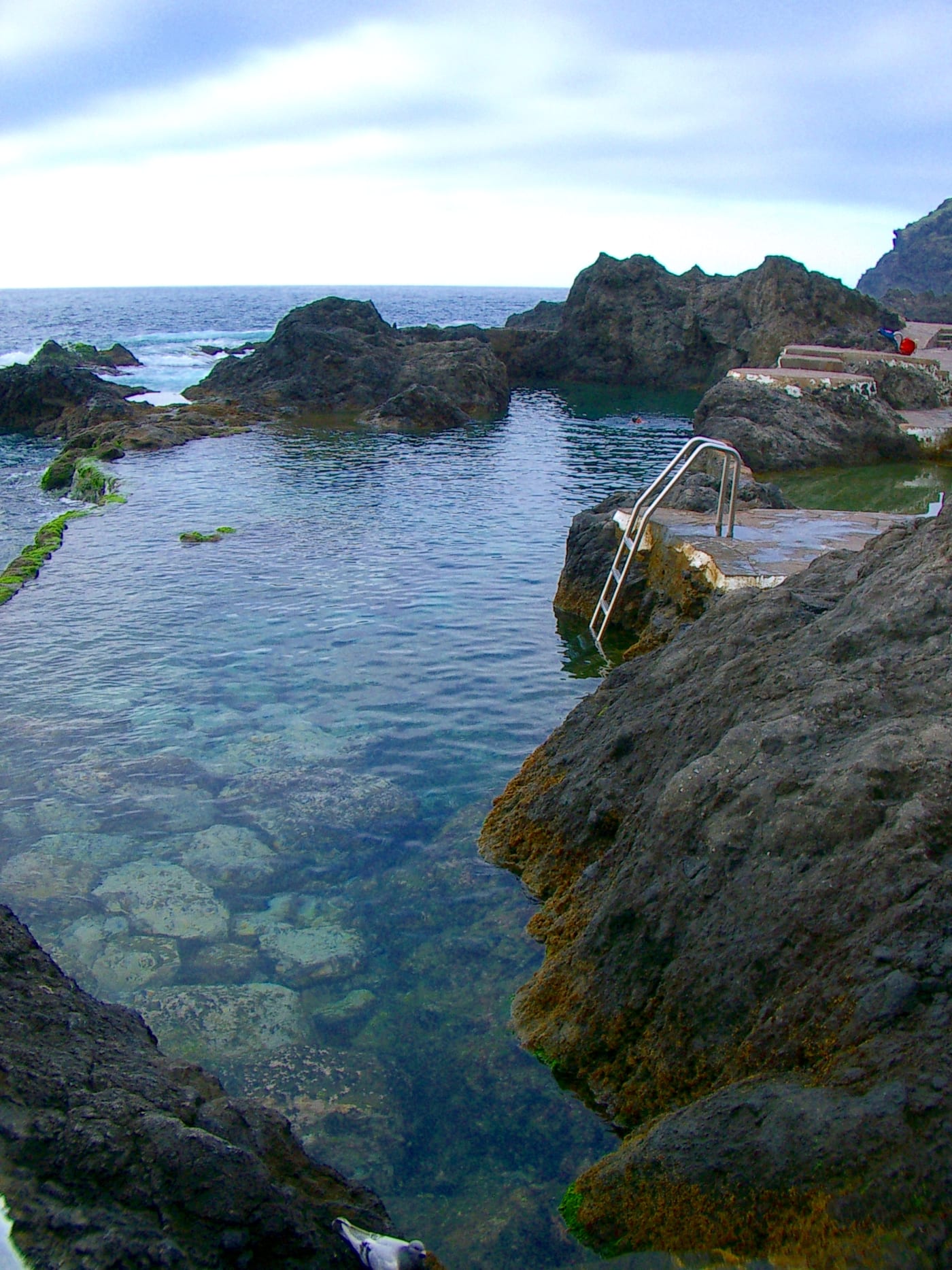 Vista de El Caletón de Garachico, piscinas naturales junto al océano