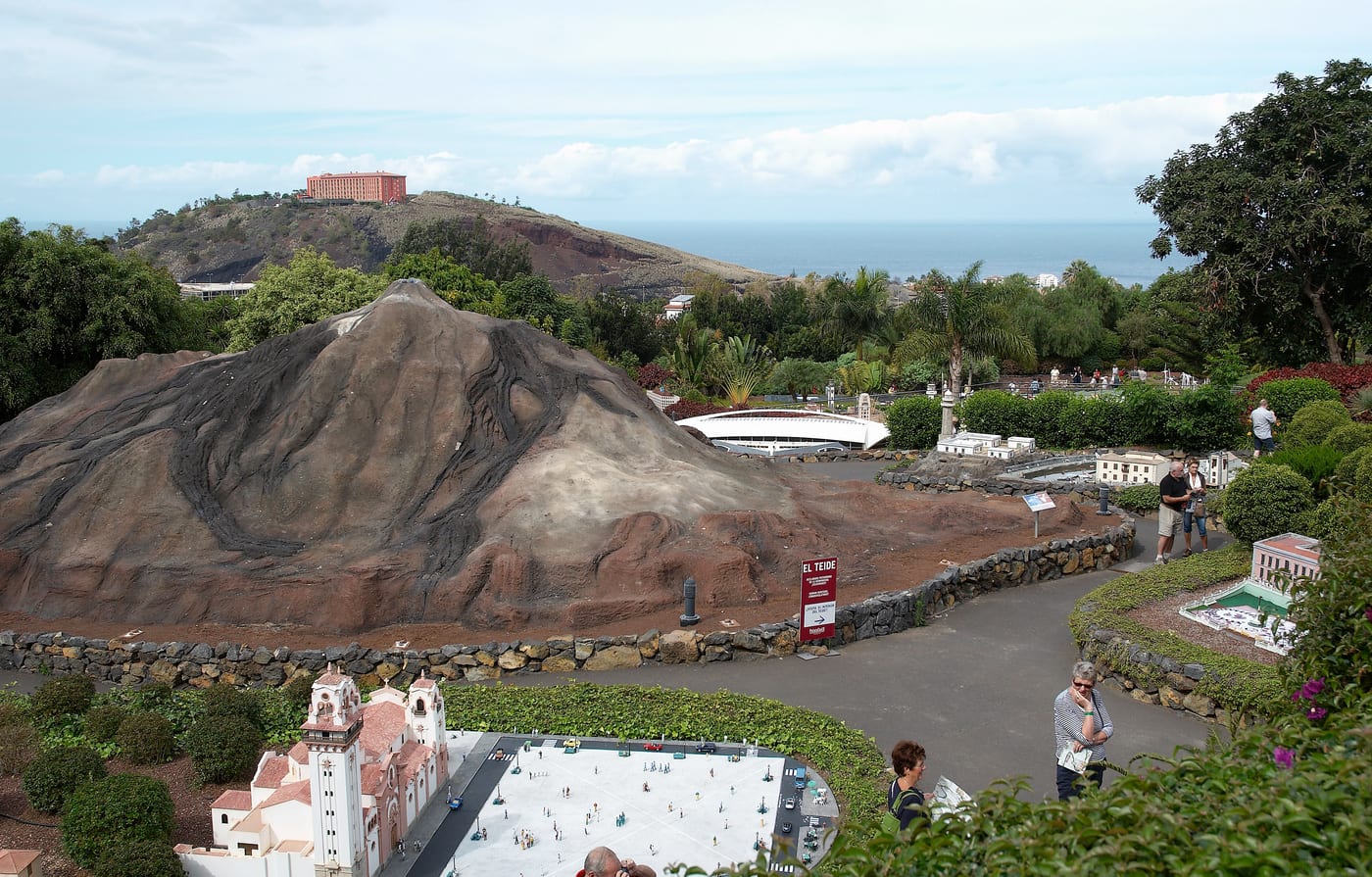 Maqueta del Teide en el parque en miniatura Pueblo Chico, Tenerife