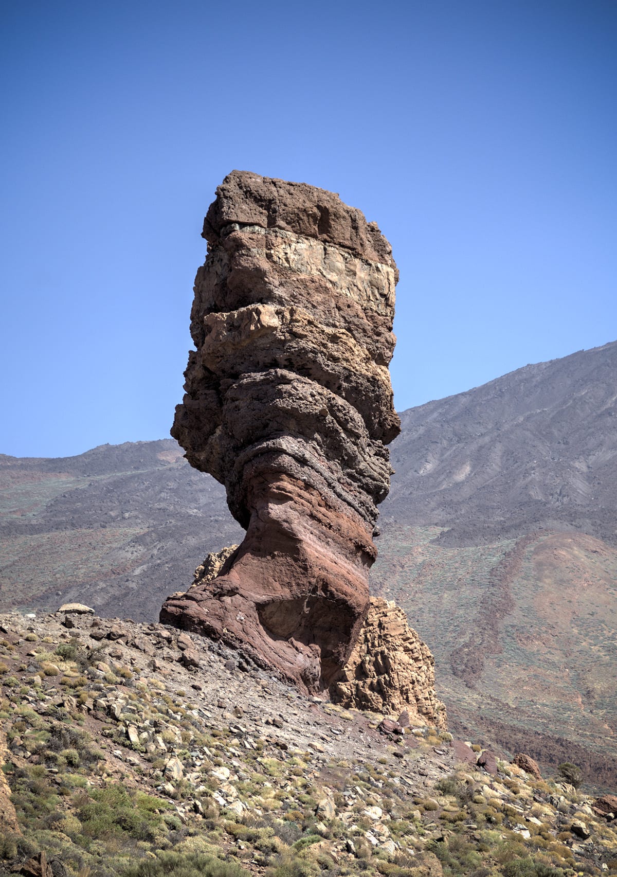 Detalle del Roque Cinchado erosionado, en el Parque Nacional del Teide, Tenerife.