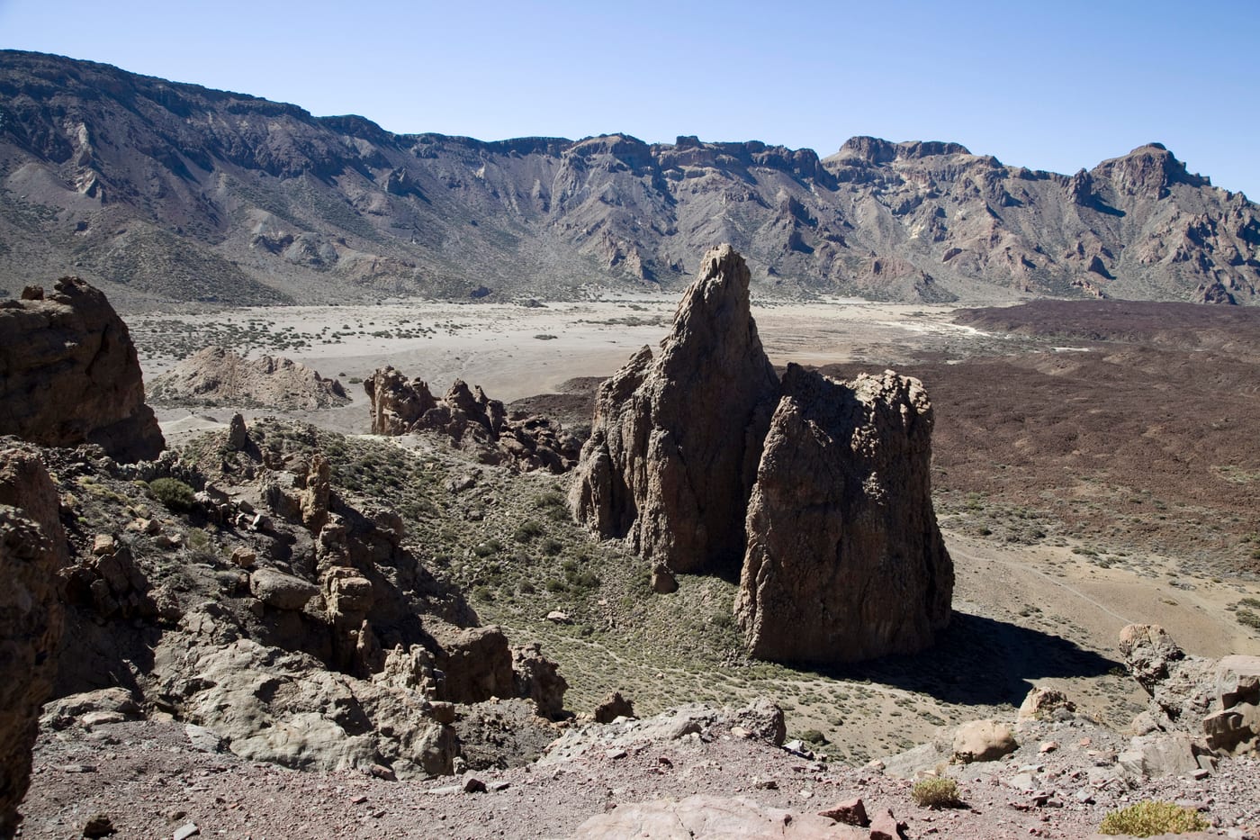 Paisaje volcánico contemplado desde los Roques de García, en el Parque Nacional del Teide.