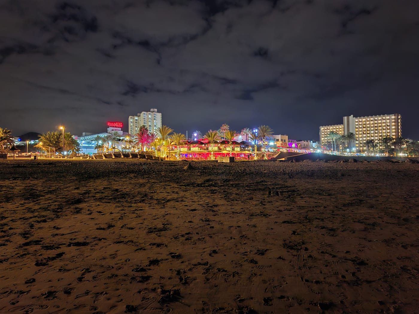 Playa de las Américas de noche, Tenerife, Islas Canarias
