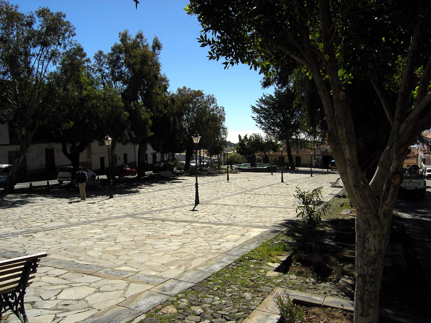 Plaza central del casco de Vilaflor de Chasna, el pueblo a mayor altitud de España.